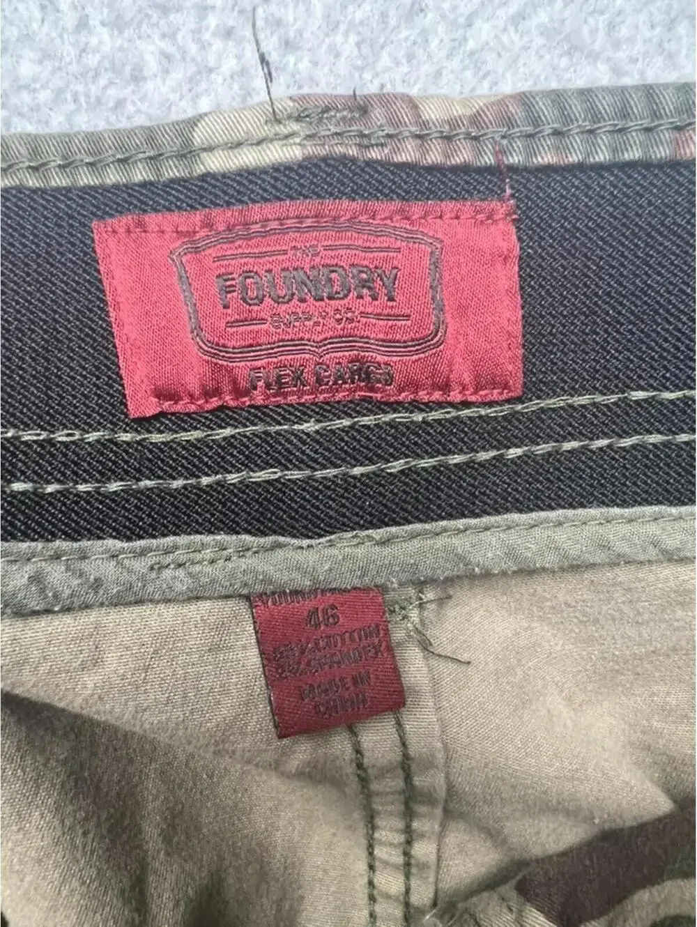 Vintage Y2K Foundry Camo Cargo Shorts Mens Size 46 Green 8